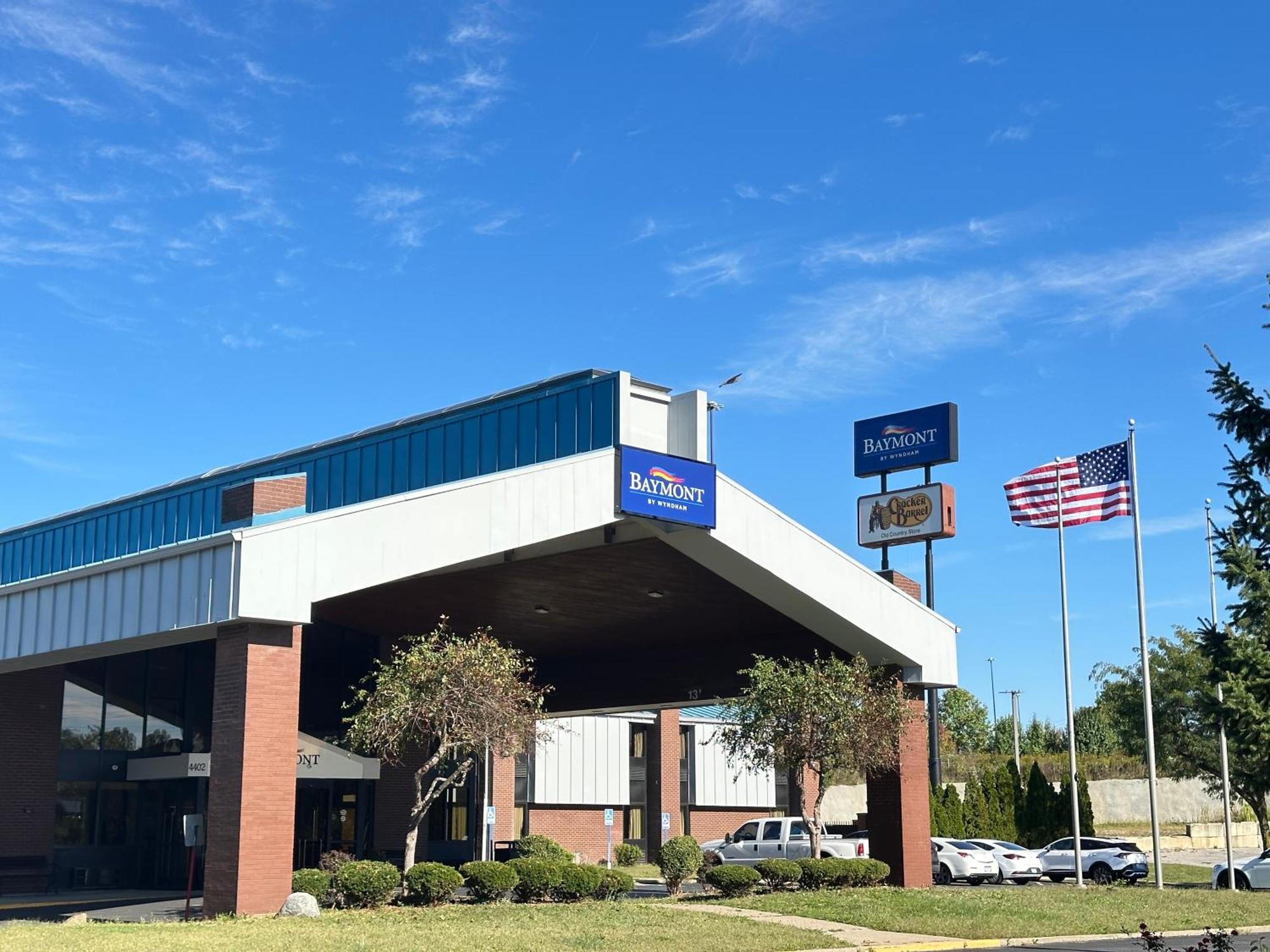 Baymont By Wyndham Indianapolis South Hotel Exterior photo