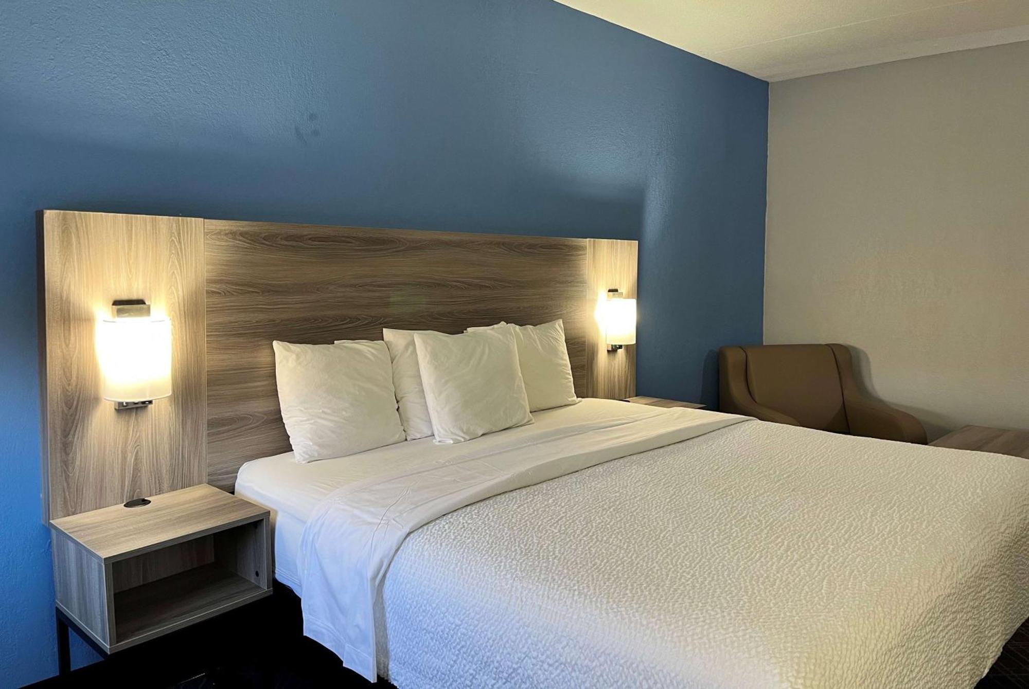 Baymont By Wyndham Indianapolis South Hotel Exterior photo